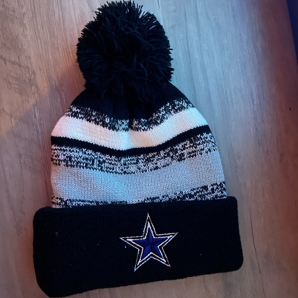 Dallas Cowboy beanie.